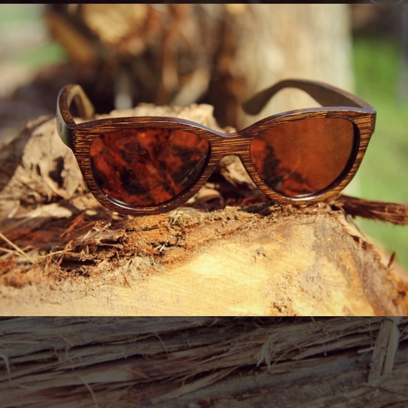 Sophia Woodyglass.com Sunglasses - Picture 2 of 3